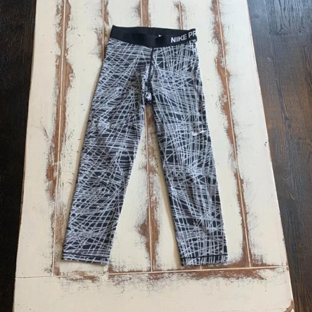 Nike PRO Knee Length Legging
